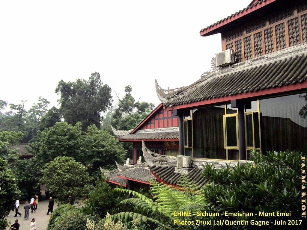 Emeishan 028.JPG